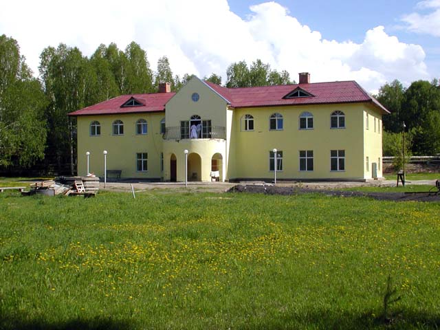 с бодрой песней - прямо в ВУЗ!, пришло время отпустить выпускников